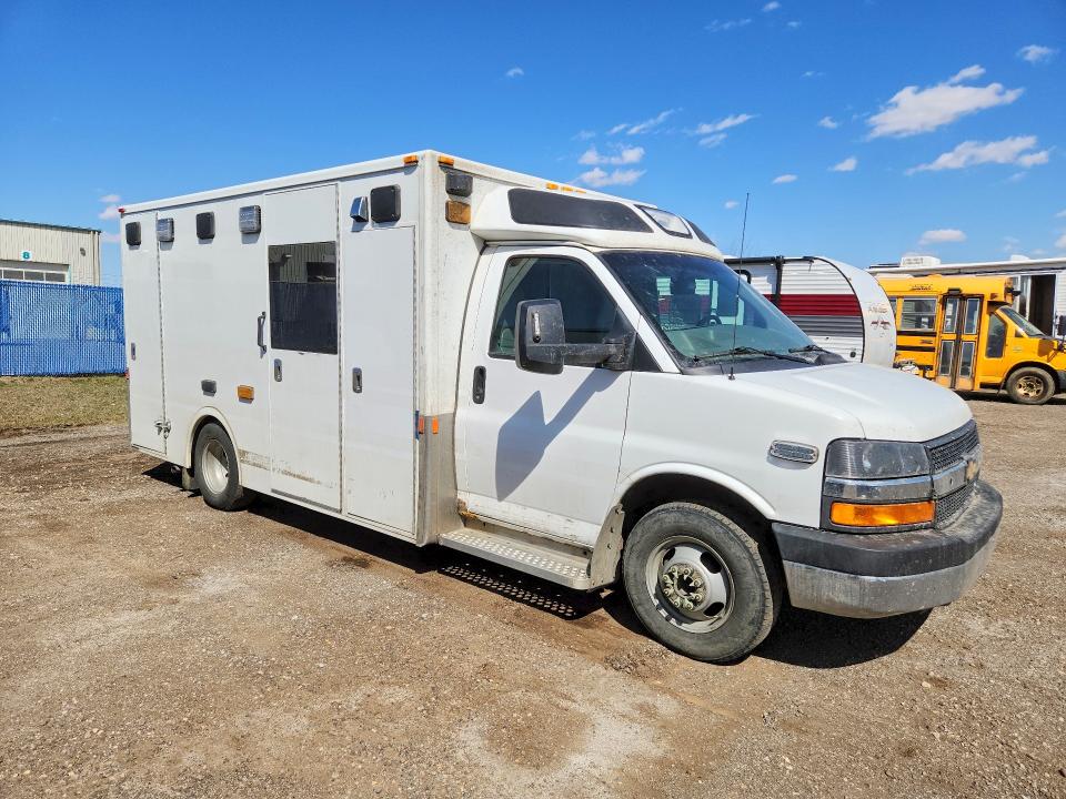 51486696 :رقم المزاد ، 1GB3G3CG0F1110556 vin ، 2015 Chev Express G3500 مزاد بيع