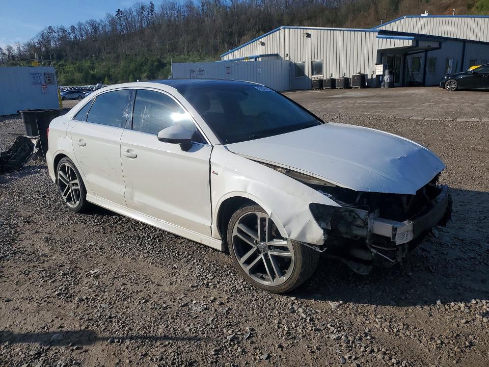 Продаж на аукціоні авто 2018 Audi A3, vin: WAUJ8GFF3J1013254, номер лоту: 48425306
