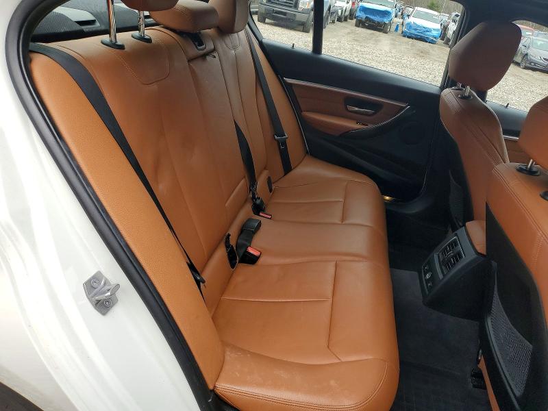 51894436 :رقم المزاد ، WBA8D9G3XHNU62153 vin ، 2017 Bmw 330 مزاد بيع