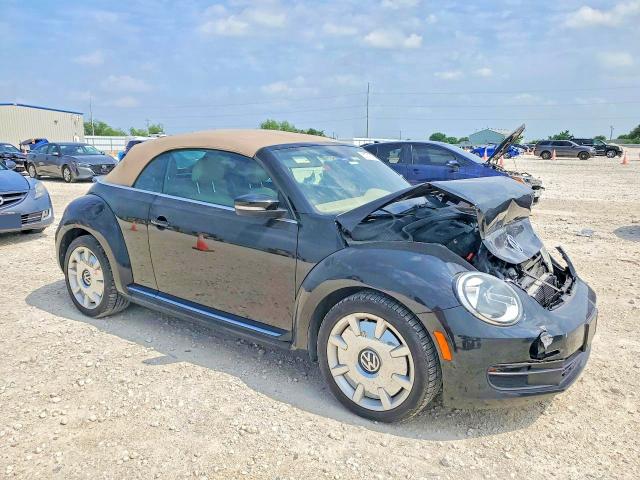 2015 Volkswagen Beetle მანქანა იყიდება აუქციონზე, vin: 3VW517AT1FM802872, აუქციონის ნომერი: 51131816