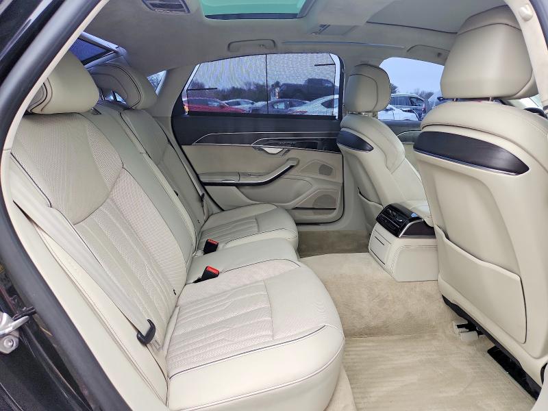 47152706 :رقم المزاد ، WAU8DAF81MN031385 vin ، 2021 Audi A8 مزاد بيع