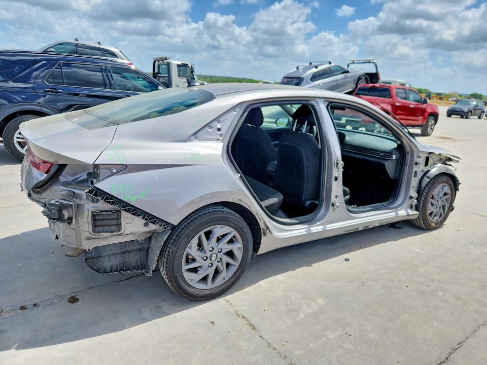 48349086 :رقم المزاد ، KMHLM4DG2RU775224 vin ، 2024 Hyundai Elantra مزاد بيع