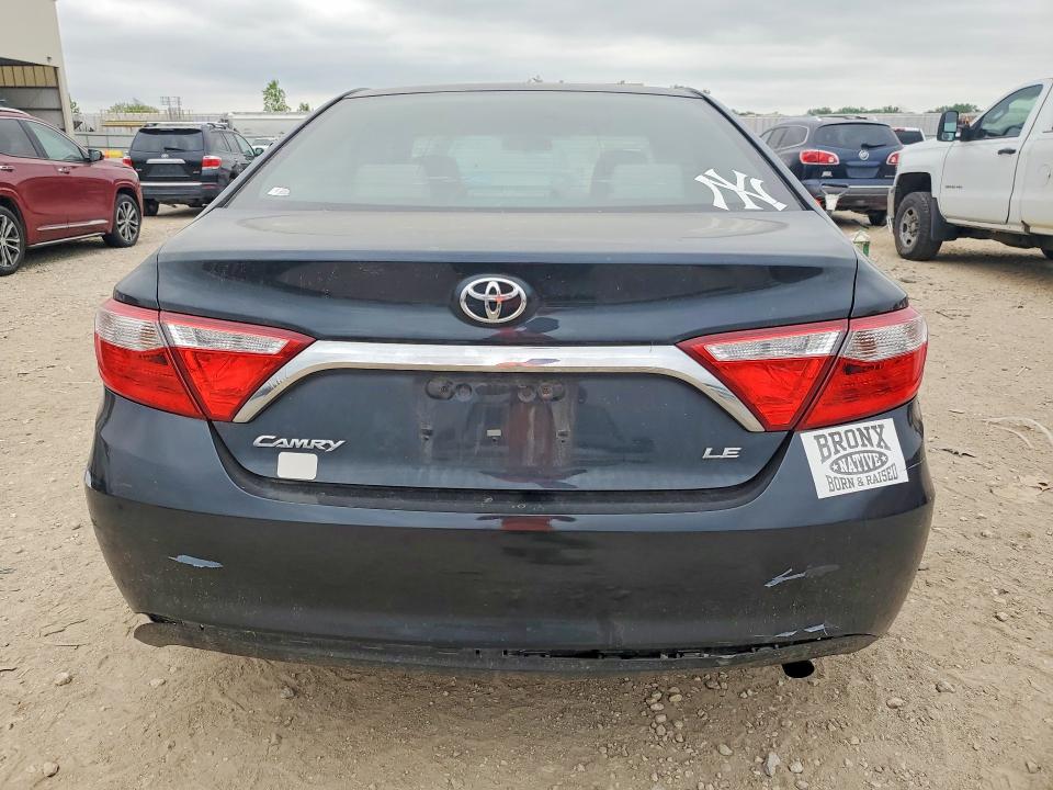51092786 :رقم المزاد ، 4T4BF1FK1FR472474 vin ، 2015 Toyota Camry مزاد بيع