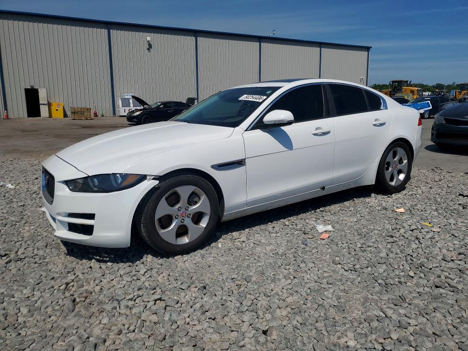 2017 Jaguar Xe მანქანა იყიდება აუქციონზე, vin: SAJAR4BG4HA973613, აუქციონის ნომერი: 50254406