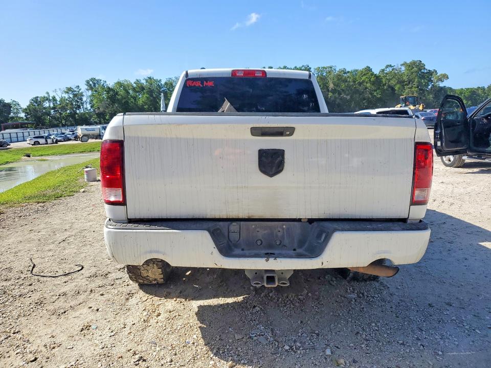 49047346 :رقم المزاد ، 1C6RR6FG0KS500565 vin ، 2019 Ram 1500 Classic مزاد بيع