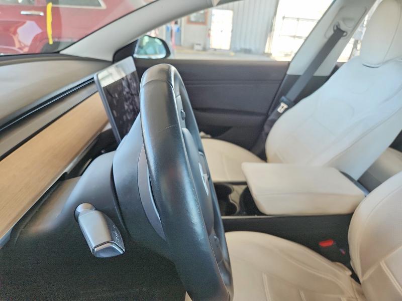 48972486 :رقم المزاد ، 5YJ3E1EB1JF089708 vin ، 2018 Tesla Model 3 مزاد بيع