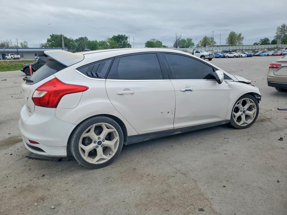 49671466 :رقم المزاد ، 1FAHP3M21CL242980 vin ، 2012 Ford Focus مزاد بيع
