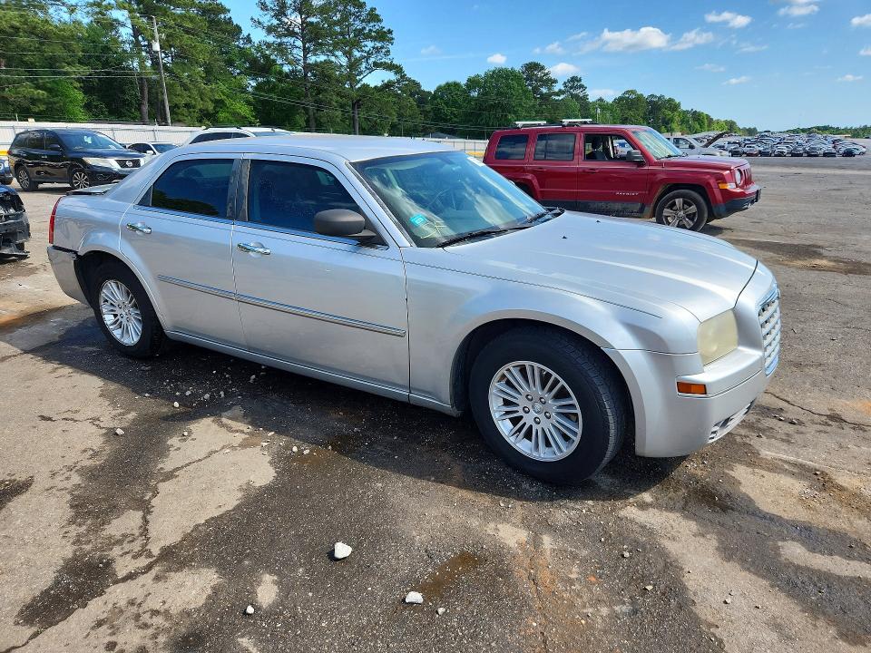 2010 Chrysler 300 მანქანა იყიდება აუქციონზე, vin: 2C3CA5CV2AH262943, აუქციონის ნომერი: 50262366