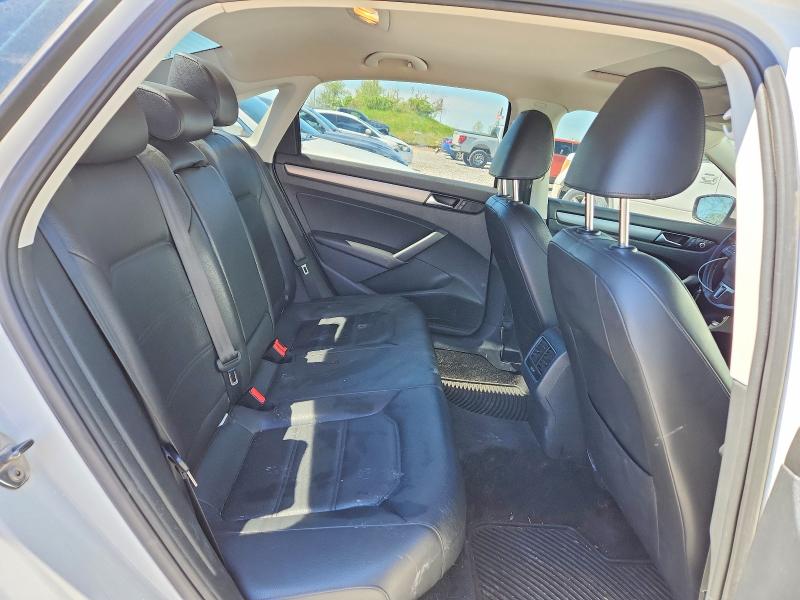 51373996 :رقم المزاد ، 1VWBN7A37EC077124 vin ، 2014 Volkswagen Passat مزاد بيع