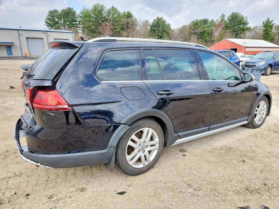 46937116 :رقم المزاد ، 3VWH17AU6HM508800 vin ، 2017 Volkswagen Golf Alltrack مزاد بيع