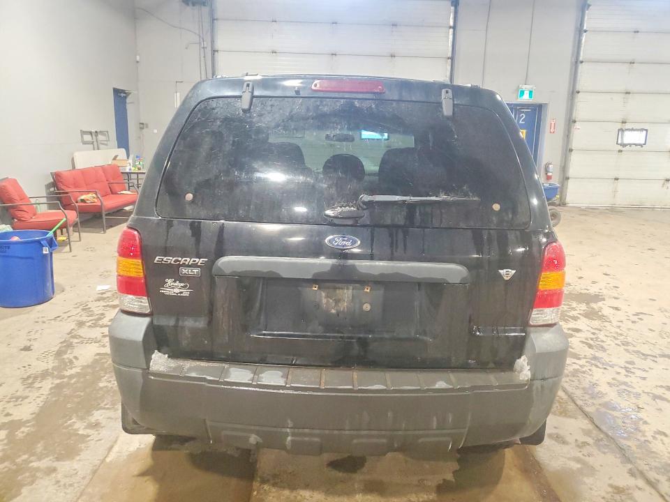 47933546 :رقم المزاد ، 1FMYU03136KC40664 vin ، 2006 Ford Escape مزاد بيع
