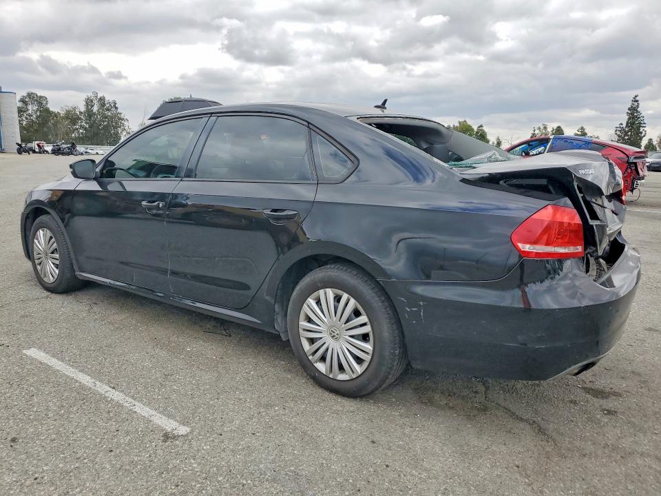 47665346 :رقم المزاد ، 1VWAT7A31EC084801 vin ، 2014 Volkswagen Passat مزاد بيع