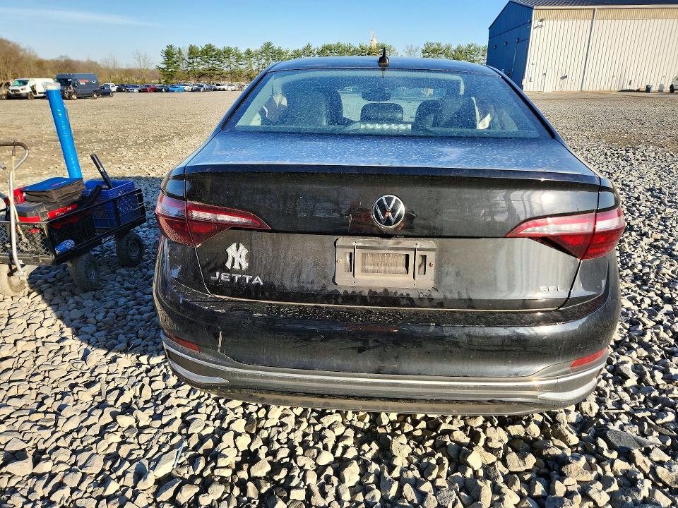 50004826 :رقم المزاد ، 3VWGM7BUXNM026148 vin ، 2022 Volkswagen Jetta مزاد بيع