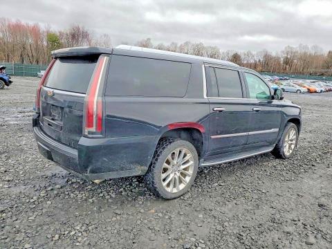2019 Cadillac Escalade მანქანა იყიდება აუქციონზე, vin: 1GYS4HKJ4KR262145, აუქციონის ნომერი: 46878616