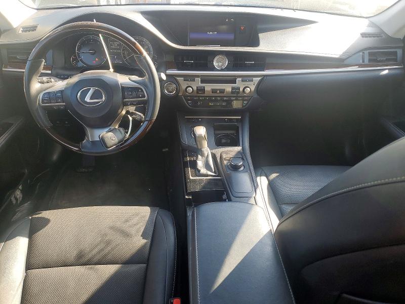 50744866 :رقم المزاد ، 58ABK1GG4HU047374 vin ، 2017 Lexus Es مزاد بيع