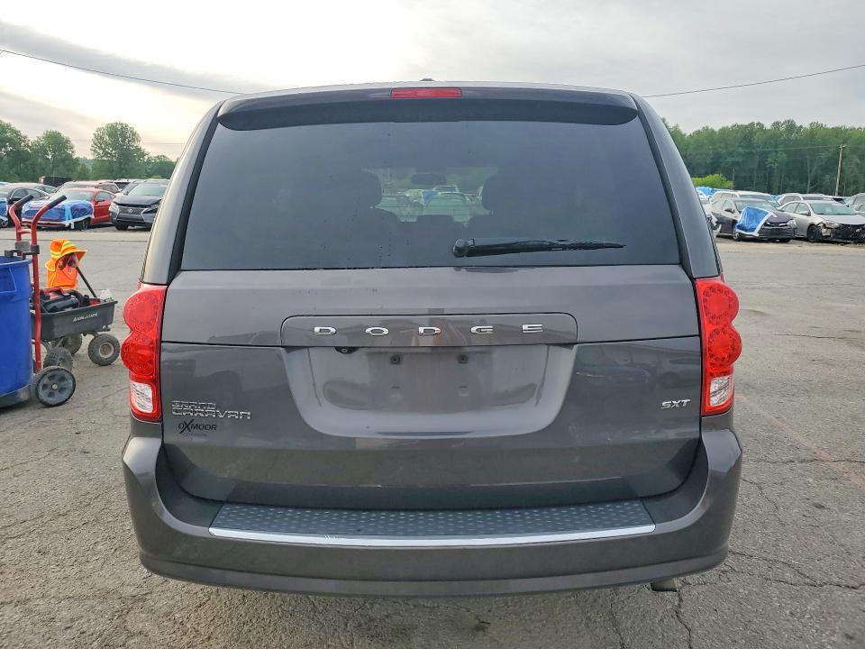 51242496 :رقم المزاد ، 2C4RDGCG8FR684744 vin ، 2015 Dodge Grand Caravan مزاد بيع