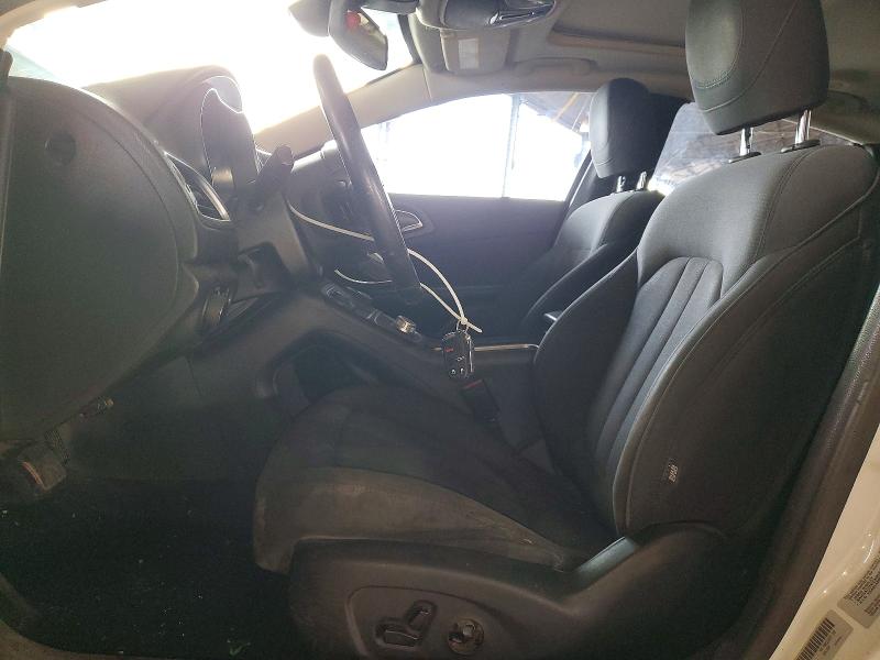 Продаж на аукціоні авто 2016 Chrysler 200, vin: 1C3CCCAB0GN120727, номер лоту: 49434556