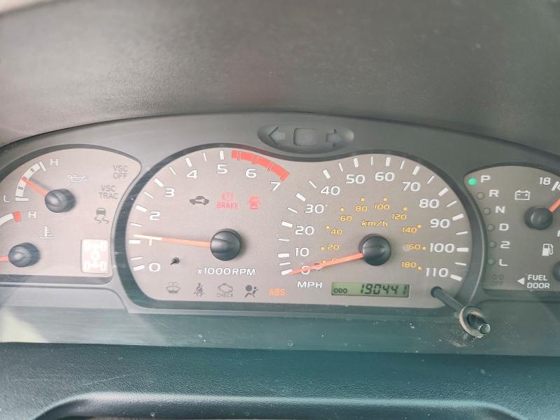 2004 Toyota Sequoia მანქანა იყიდება აუქციონზე, vin: 5TDBT48A64S215275, აუქციონის ნომერი: 51436576