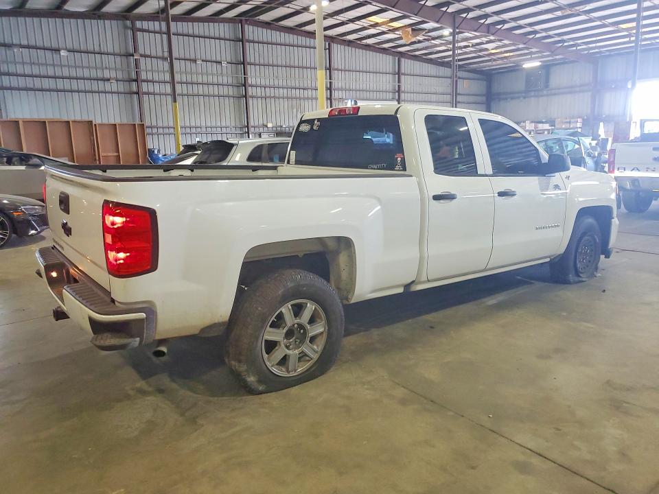 51425146 :رقم المزاد ، 1GCRCNEH5JZ320356 vin ، 2018 Chevrolet Silverado مزاد بيع