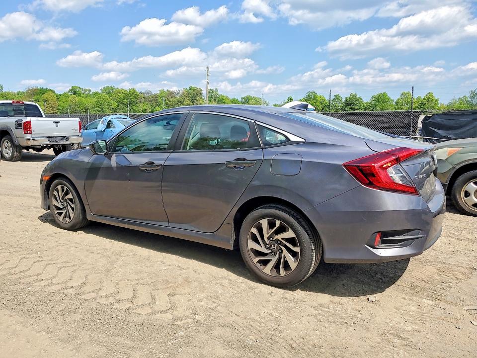 Продажа на аукционе авто 2018 Honda Civic, vin: 2HGFC2F71JH513628, номер лота: 50911686