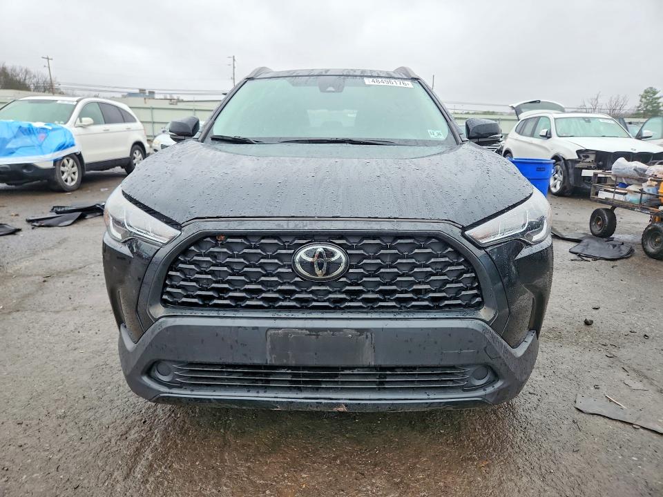 48496176 :رقم المزاد ، 7MUBAABG0NV005487 vin ، 2022 Toyota Corolla Cross مزاد بيع