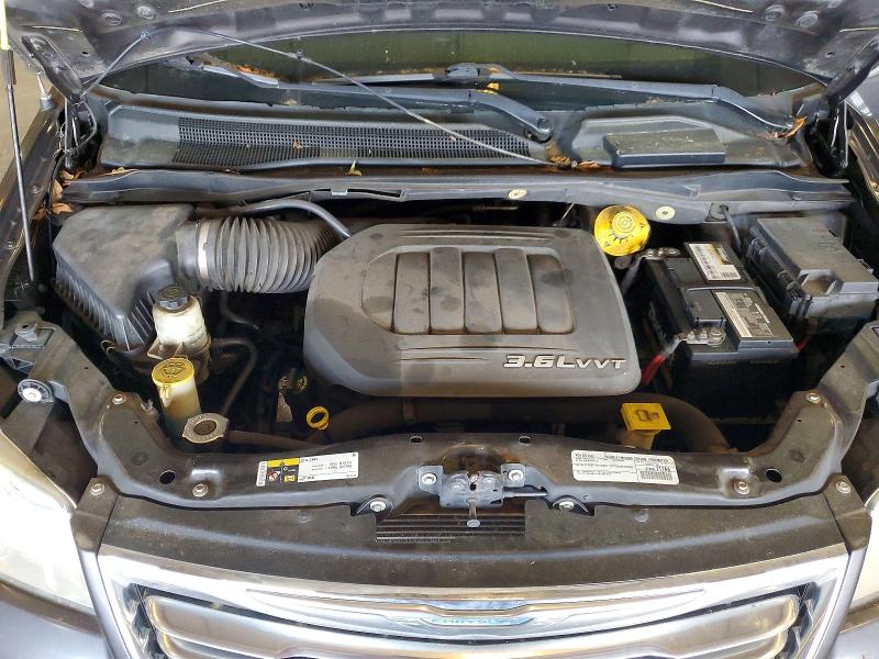 2015 Chrysler Town & Country მანქანა იყიდება აუქციონზე, vin: 2C4RC1BG3FR694339, აუქციონის ნომერი: 49577446