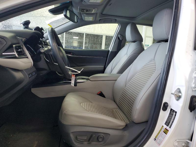 50368706 :رقم المزاد ، 4T1B11HK4KU262578 vin ، 2019 Toyota Camry مزاد بيع