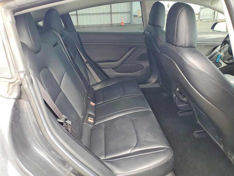51376856 :رقم المزاد ، 5YJ3E1EA9JF012012 vin ، 2018 Tesla Model 3 مزاد بيع