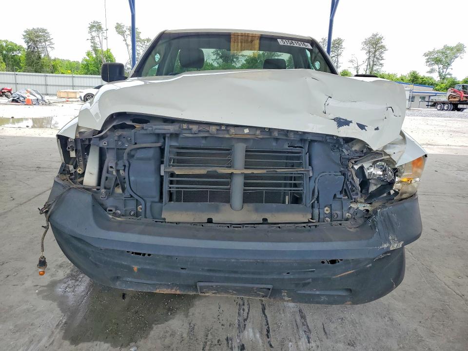 51581516 :رقم المزاد ، 3C6JR6DGXHG521746 vin ، 2017 Ram 1500 مزاد بيع