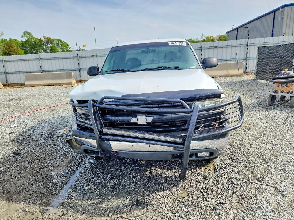 2000 Chevrolet Silverado მანქანა იყიდება აუქციონზე, vin: 1GCEK19V5YE152682, აუქციონის ნომერი: 48957936
