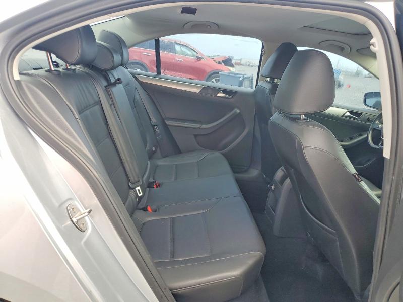 50300886 :رقم المزاد ، 3VWD07AJ5FM310634 vin ، 2015 Volkswagen Jetta مزاد بيع