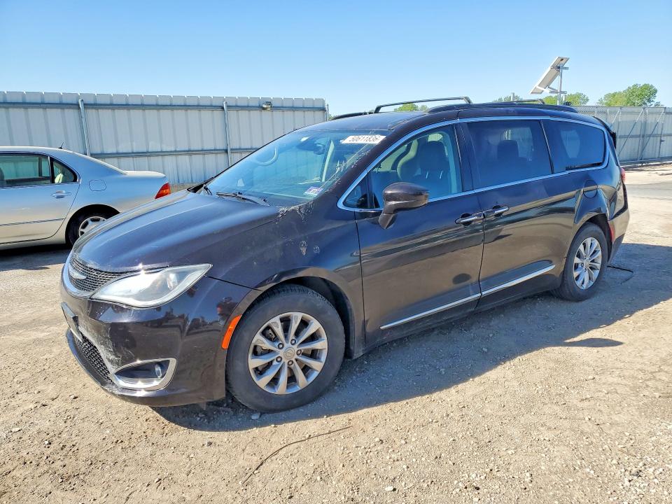 Продажа на аукционе авто 2017 Chrysler Pacifica, vin: 2C4RC1BG9HR745460, номер лота: 50611836