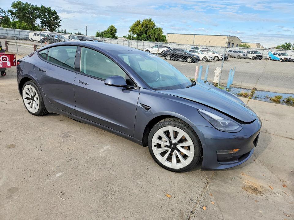 48878016 :رقم المزاد ، 5YJ3E1EA6NF370030 vin ، 2022 Tesla Model 3 مزاد بيع