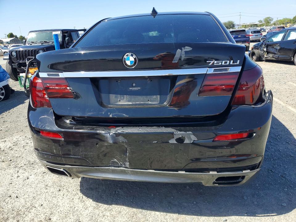 51526446 :رقم المزاد ، WBAYE8C56FD780840 vin ، 2015 Bmw 750 مزاد بيع