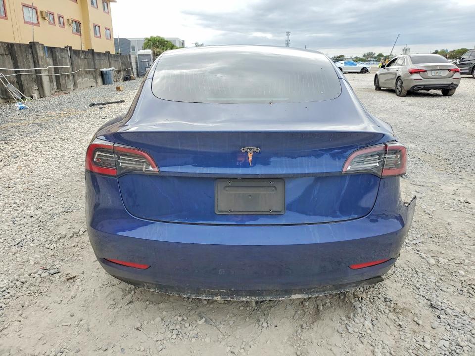 51271216 :رقم المزاد ، 5YJ3E1EA3NF185224 vin ، 2022 Tesla Model 3 مزاد بيع