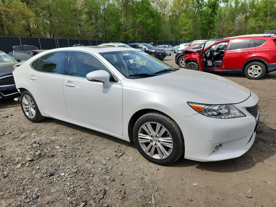 Продажа на аукционе авто 2015 Lexus Es, vin: JTHBK1GG4F2176637, номер лота: 50158886