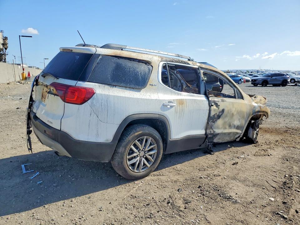 51500836 :رقم المزاد ، 1GKKNSLA9HZ215320 vin ، 2017 Gmc Acadia مزاد بيع