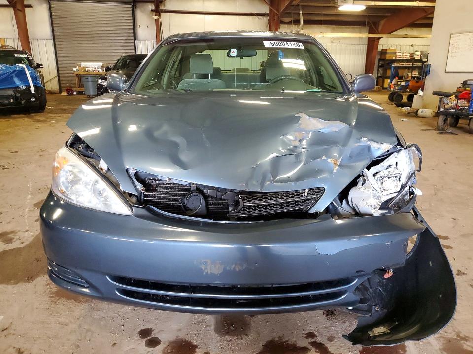 50004186 :رقم المزاد ، 4T1BE32K14U872126 vin ، 2004 Toyota Camry مزاد بيع