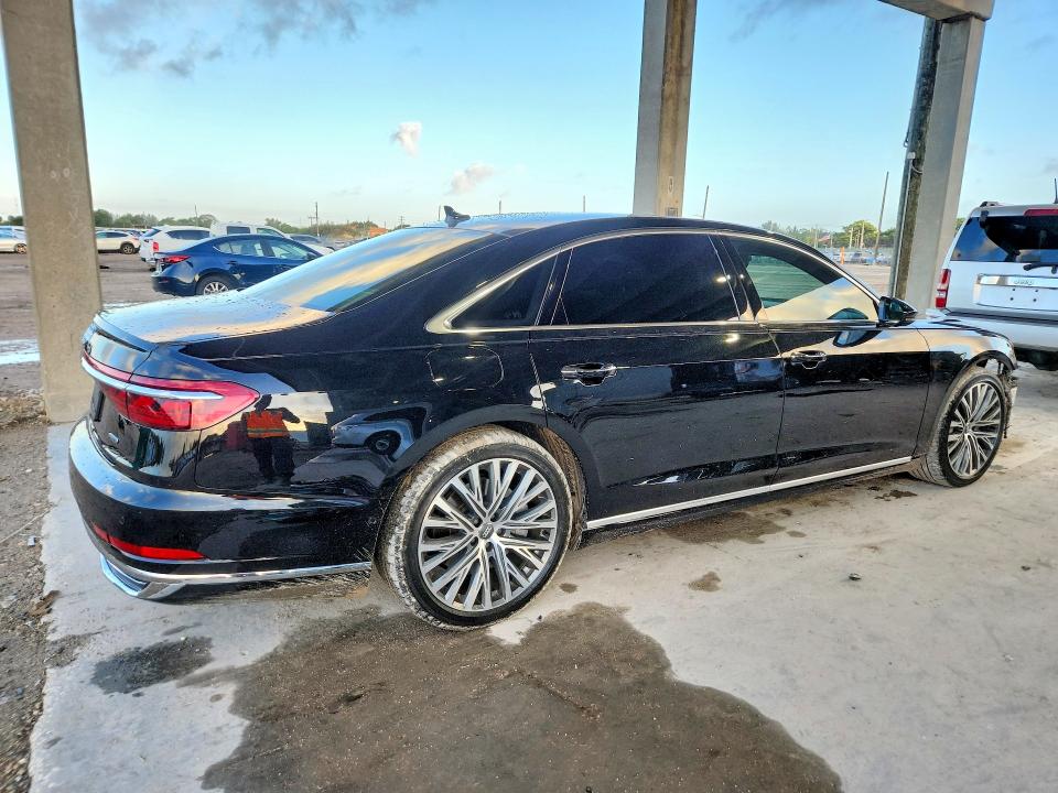 Продаж на аукціоні авто 2019 Audi A8, vin: WAU8DBF84KN013921, номер лоту: 48074176