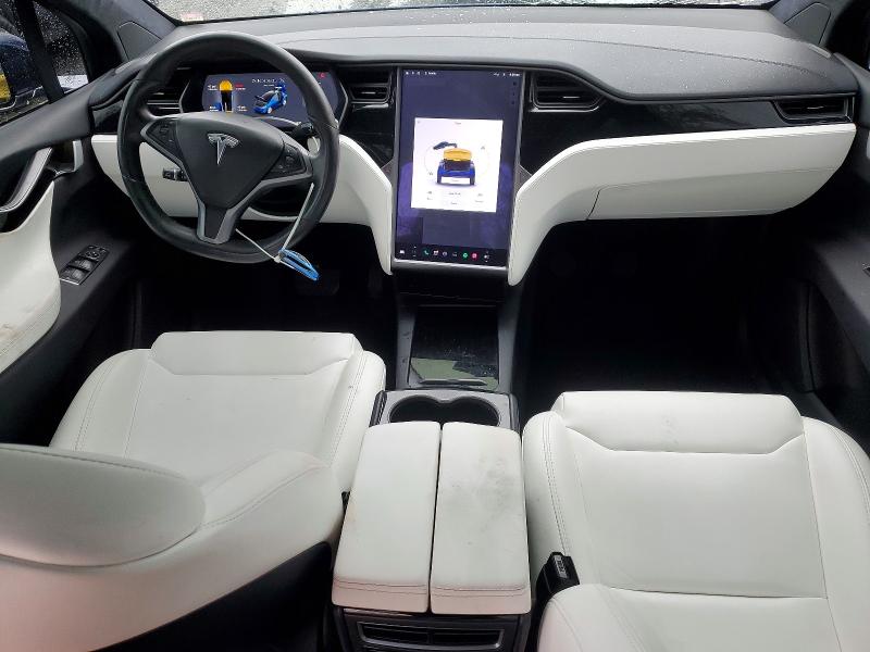 48497896 :رقم المزاد ، 5YJXCBE28KF198715 vin ، 2019 Tesla Model X مزاد بيع