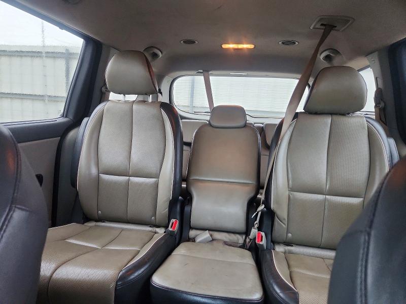 49670836 :رقم المزاد ، KNDMC5C16G6153614 vin ، 2016 Kia Sedona مزاد بيع