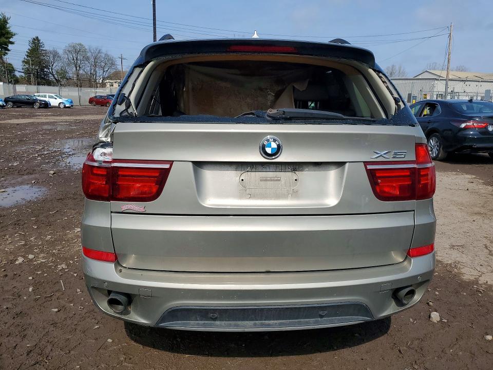 48648336 :رقم المزاد ، 5UXZV4C57BL406588 vin ، 2011 Bmw X5 مزاد بيع