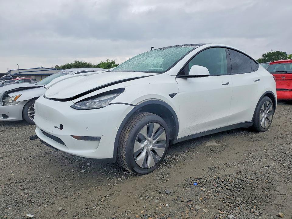 Auction sale of the 2021 Tesla Model Y, vin: 5YJYGAEE4MF258540, lot number: 51375416