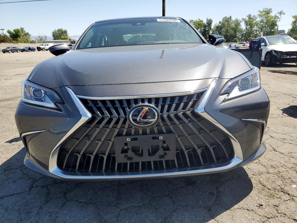 2022 Lexus Es 350 მანქანა იყიდება აუქციონზე, vin: 58ADZ1B16NU131943, აუქციონის ნომერი: 51282036