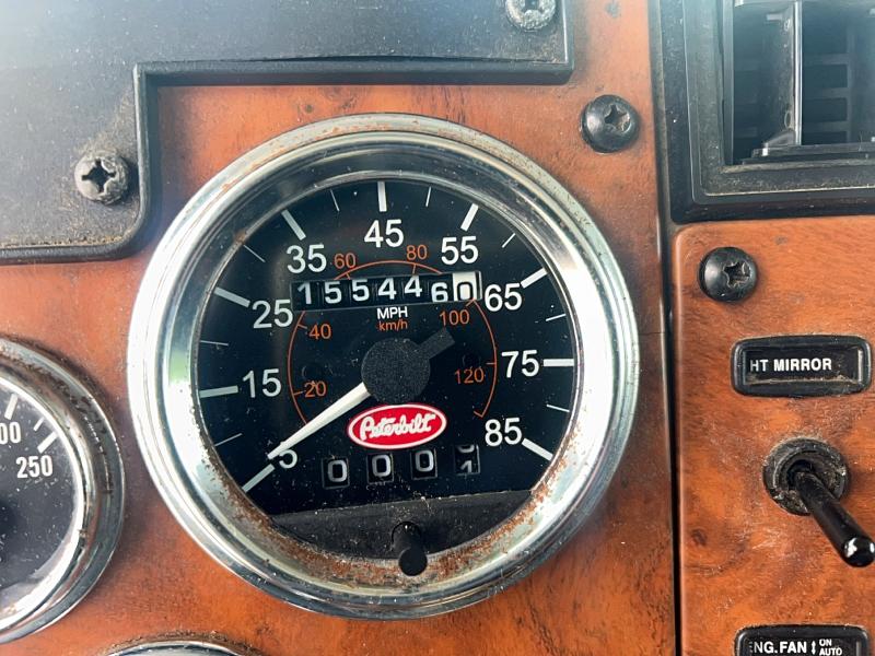 51500376 :رقم المزاد ، 2NPLHN6X28M757870 vin ، 2008 Peterbilt 335 مزاد بيع