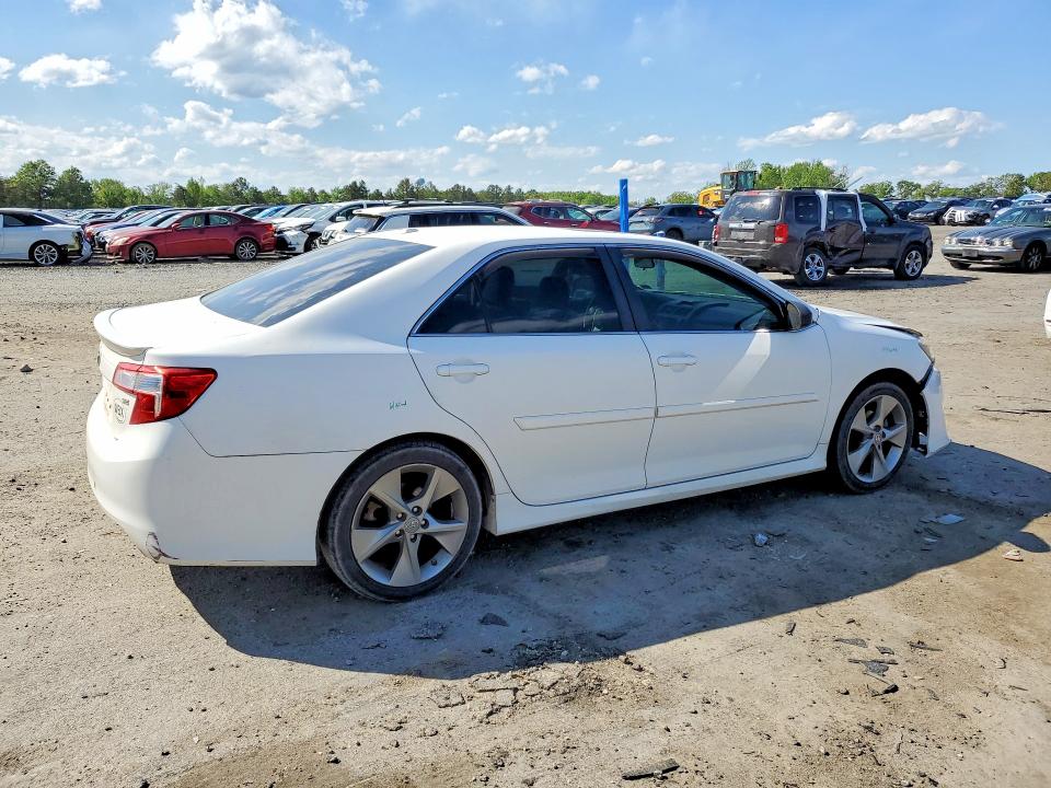 49768666 :رقم المزاد ، 4T1BF1FK3EU786443 vin ، 2014 Toyota Camry مزاد بيع