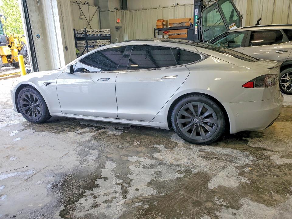 Aukcja sprzedaży 2018 Tesla Model S, vin: 5YJSA1E23JF275399, numer aukcji: 51303086