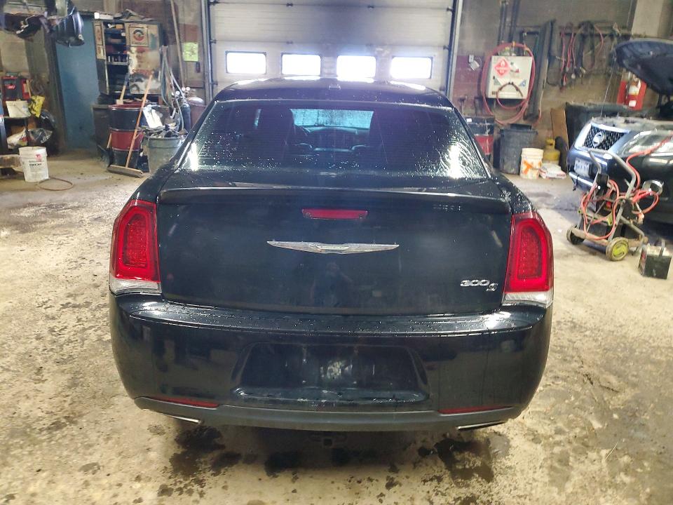 Продажа на аукционе авто 2017 Chrysler 300, vin: 2C3CCABG1HH564143, номер лота: 47984596