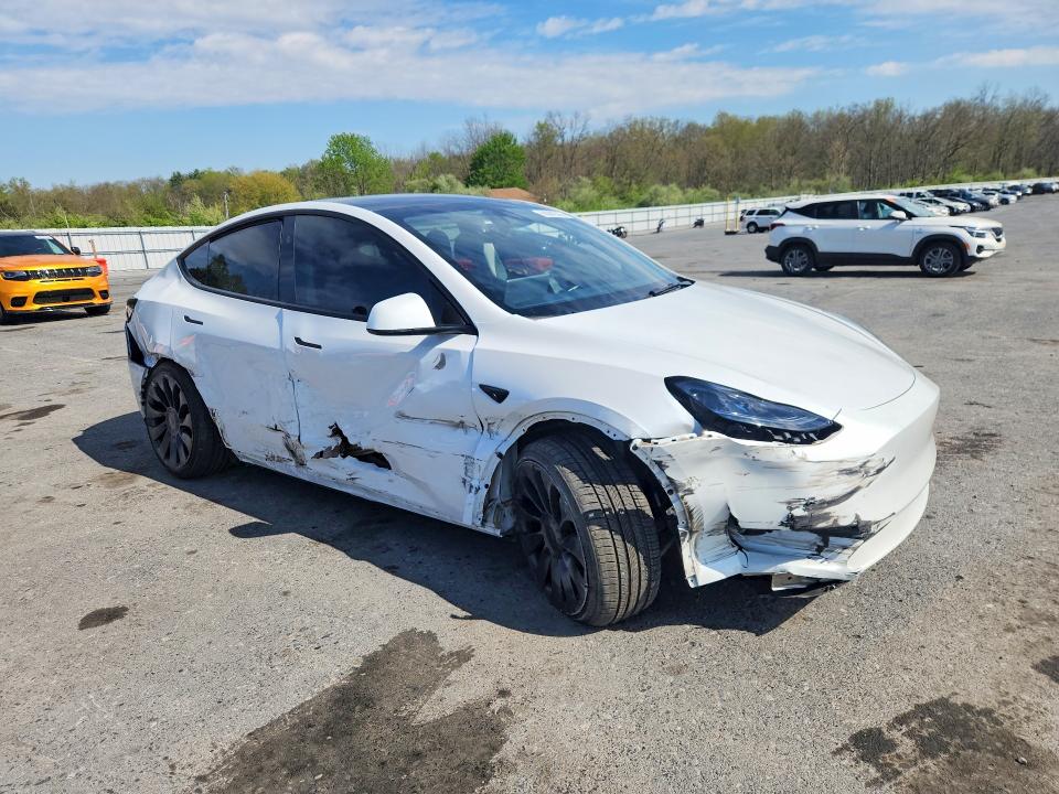 2024 Tesla Model Y მანქანა იყიდება აუქციონზე, vin: 7SAYGDEF0RF034394, აუქციონის ნომერი: 50362316