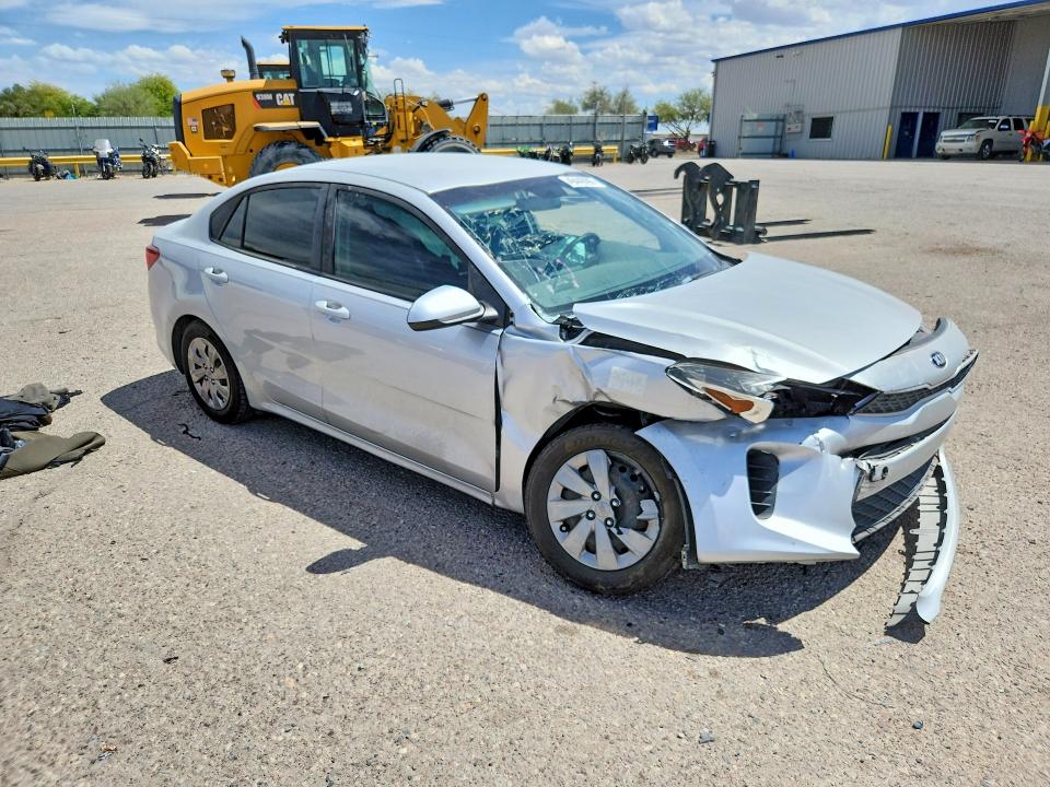 2020 Kia Rio მანქანა იყიდება აუქციონზე, vin: 3KPA24AD9LE296963, აუქციონის ნომერი: 49440096